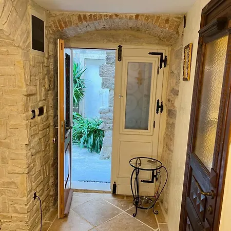 Venus Of The Palace - New Renovated