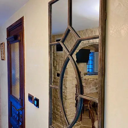 Venus Of The Palace - New Renovated Apartmán