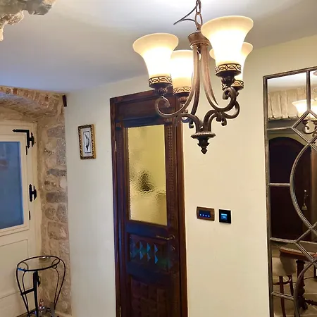 Venus Of The Palace - New Renovated Apartamento