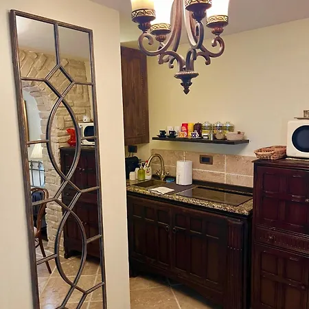 Venus Of The Palace - New Renovated Apartmán